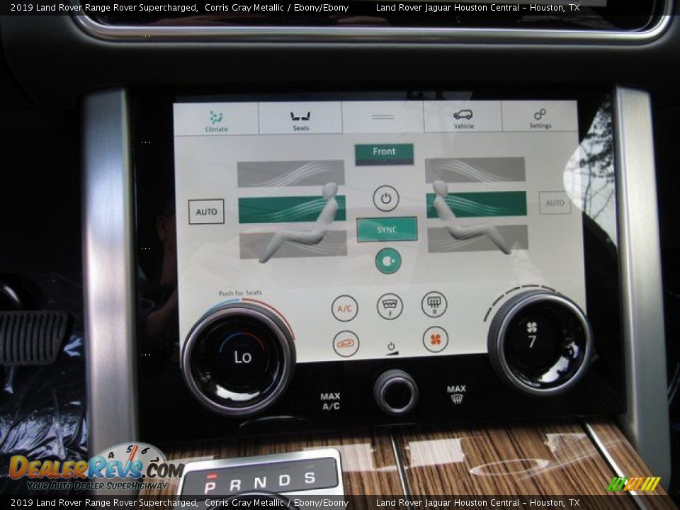 Controls of 2019 Land Rover Range Rover Supercharged Photo #36