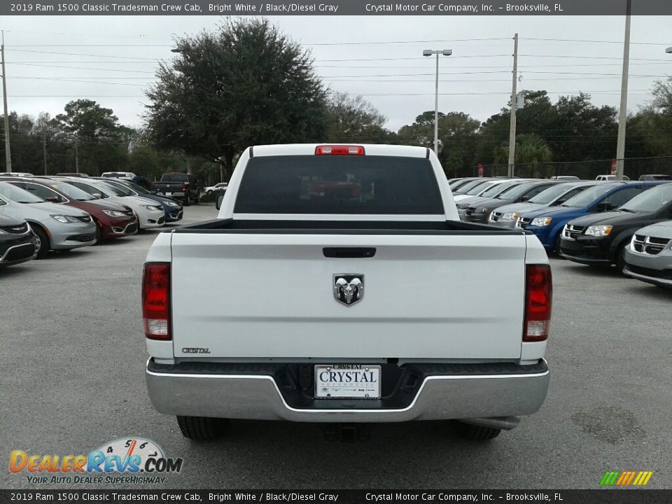 2019 Ram 1500 Classic Tradesman Crew Cab Bright White / Black/Diesel Gray Photo #4