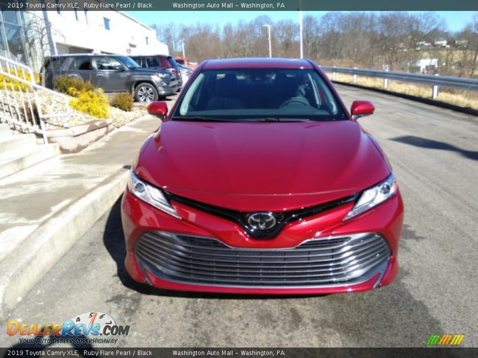 2019 Toyota Camry XLE Ruby Flare Pearl / Black Photo #9
