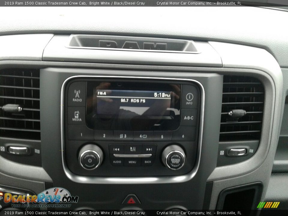 2019 Ram 1500 Classic Tradesman Crew Cab Bright White / Black/Diesel Gray Photo #15