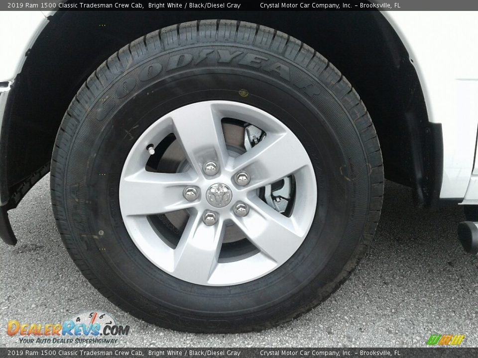 2019 Ram 1500 Classic Tradesman Crew Cab Bright White / Black/Diesel Gray Photo #20