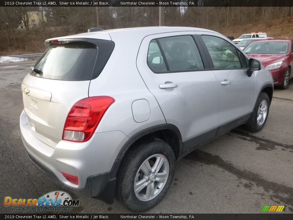 2019 Chevrolet Trax LS AWD Silver Ice Metallic / Jet Black Photo #5