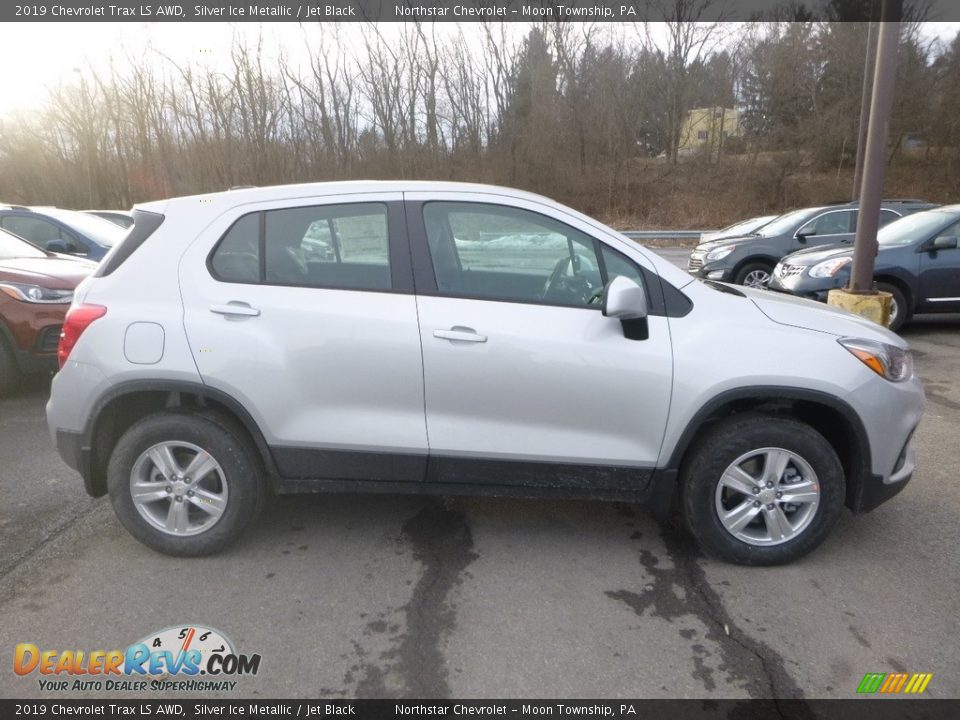 2019 Chevrolet Trax LS AWD Silver Ice Metallic / Jet Black Photo #6