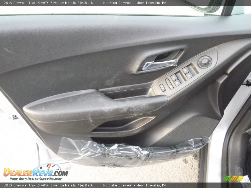 2019 Chevrolet Trax LS AWD Silver Ice Metallic / Jet Black Photo #14