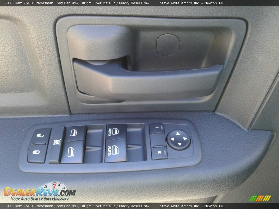 2018 Ram 2500 Tradesman Crew Cab 4x4 Bright Silver Metallic / Black/Diesel Gray Photo #9