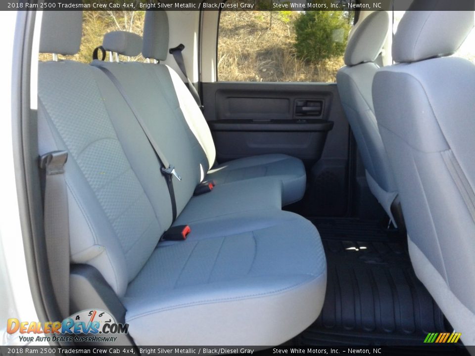 2018 Ram 2500 Tradesman Crew Cab 4x4 Bright Silver Metallic / Black/Diesel Gray Photo #13