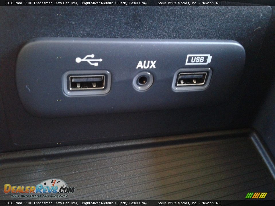 2018 Ram 2500 Tradesman Crew Cab 4x4 Bright Silver Metallic / Black/Diesel Gray Photo #22