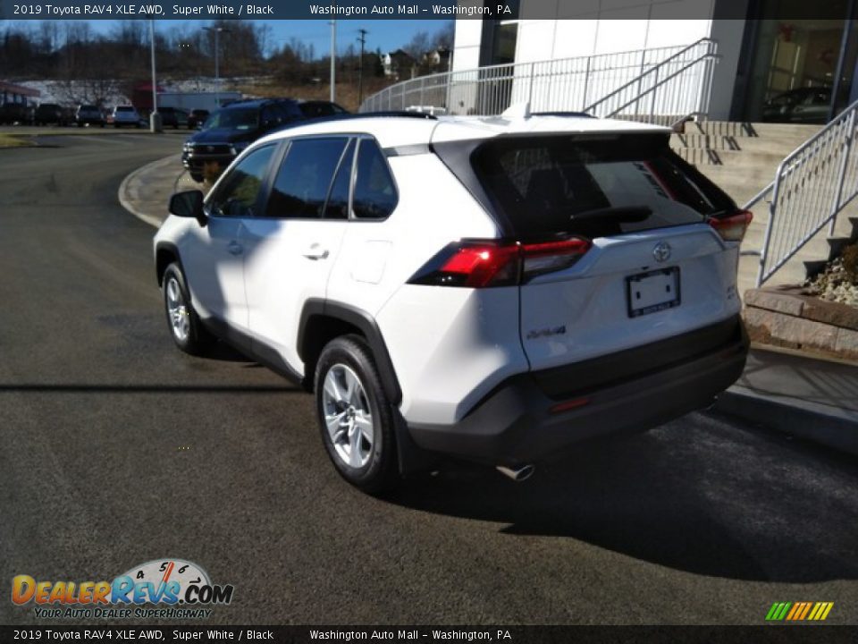 2019 Toyota RAV4 XLE AWD Super White / Black Photo #3