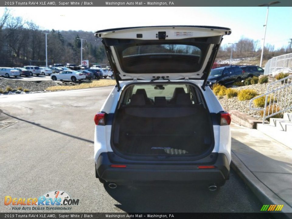 2019 Toyota RAV4 XLE AWD Super White / Black Photo #6