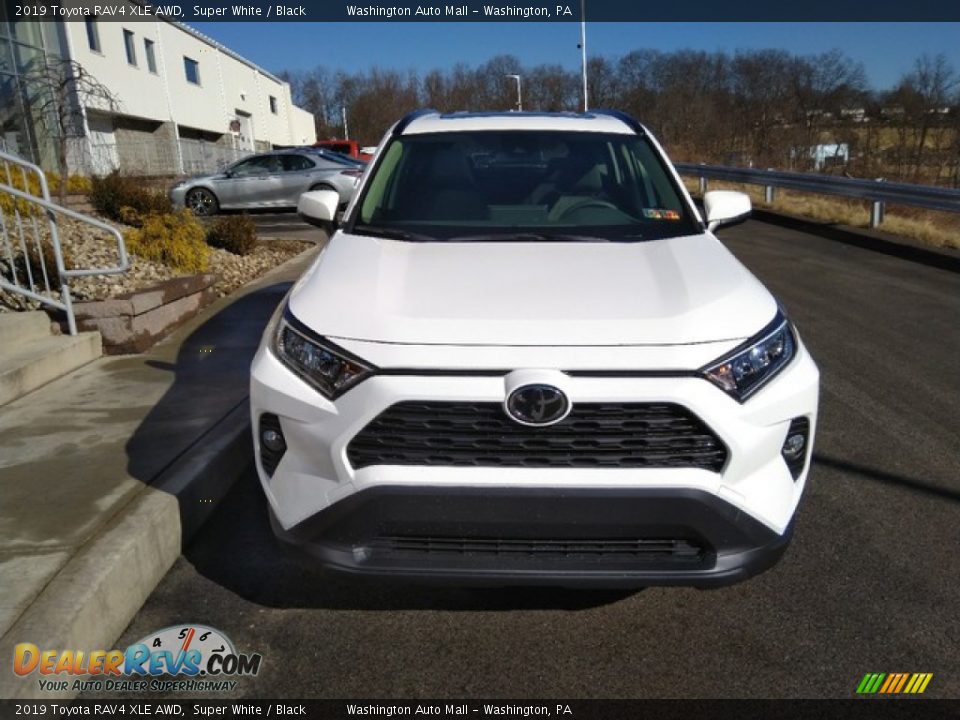 2019 Toyota RAV4 XLE AWD Super White / Black Photo #8