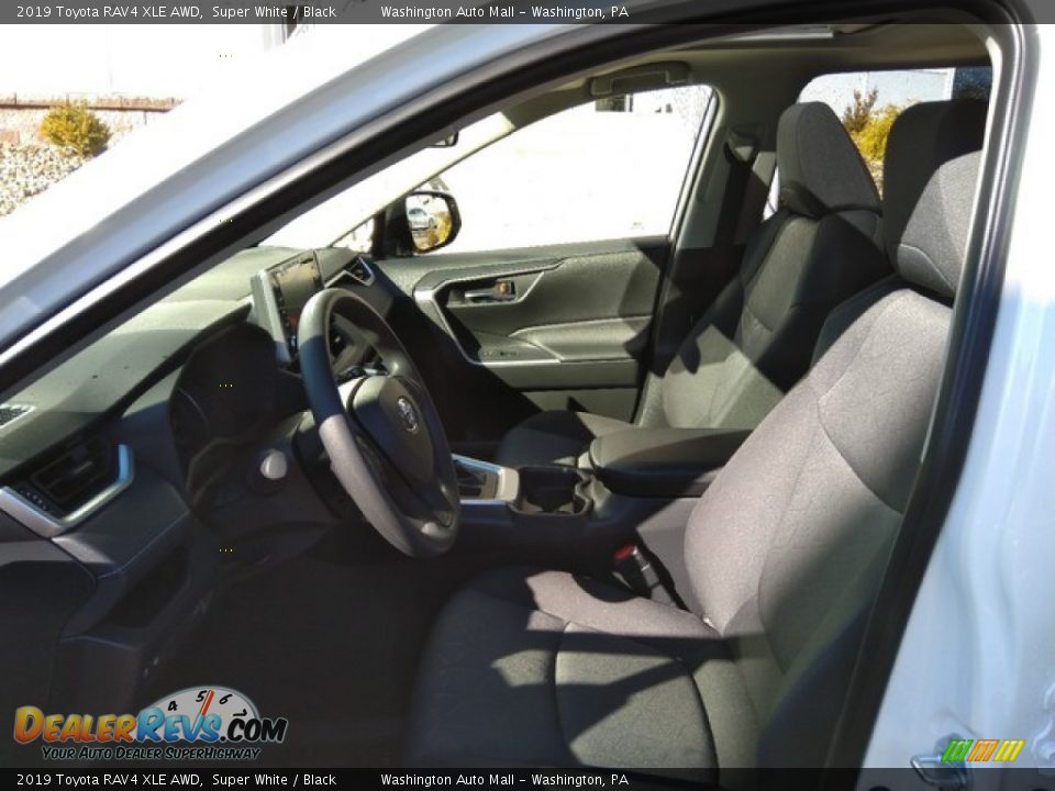 2019 Toyota RAV4 XLE AWD Super White / Black Photo #12