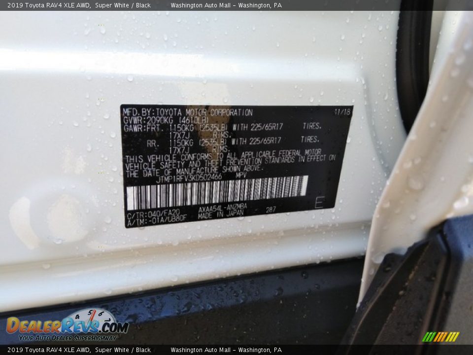 2019 Toyota RAV4 XLE AWD Super White / Black Photo #22