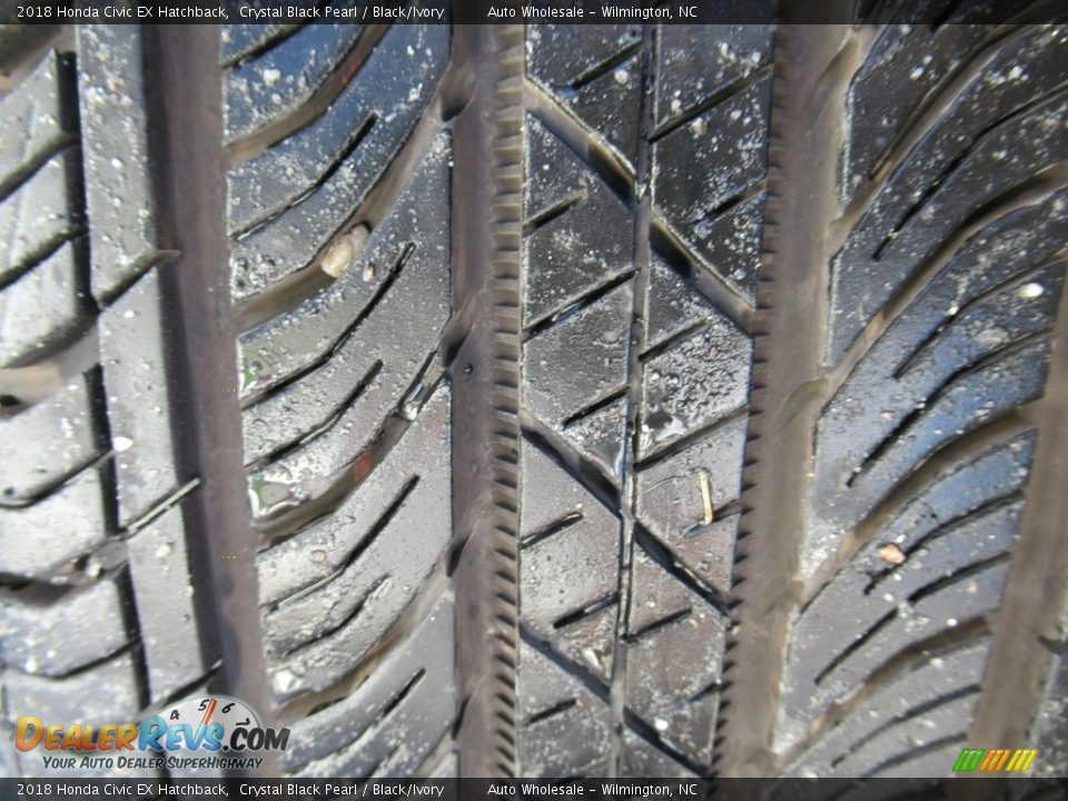 2018 Honda Civic EX Hatchback Crystal Black Pearl / Black/Ivory Photo #9