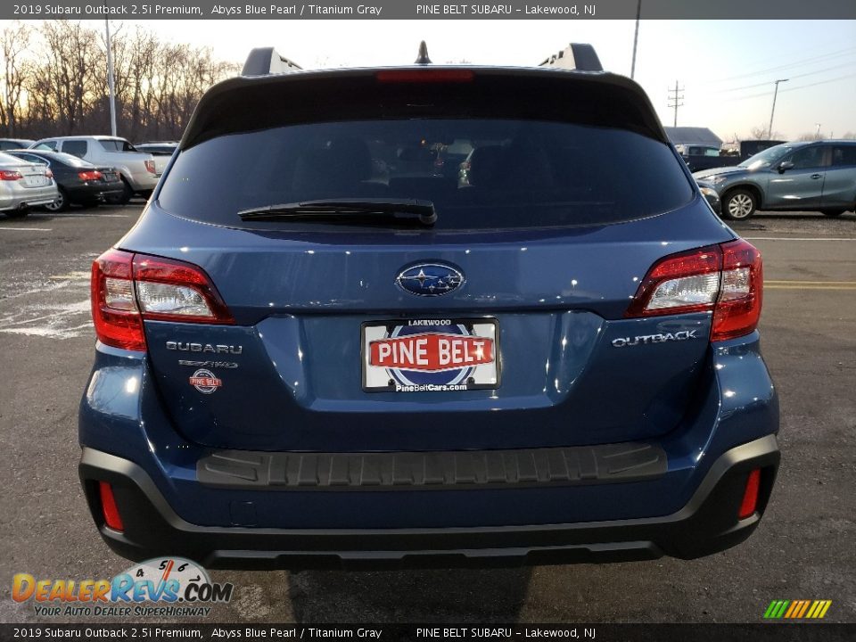 2019 Subaru Outback 2.5i Premium Abyss Blue Pearl / Titanium Gray Photo #5