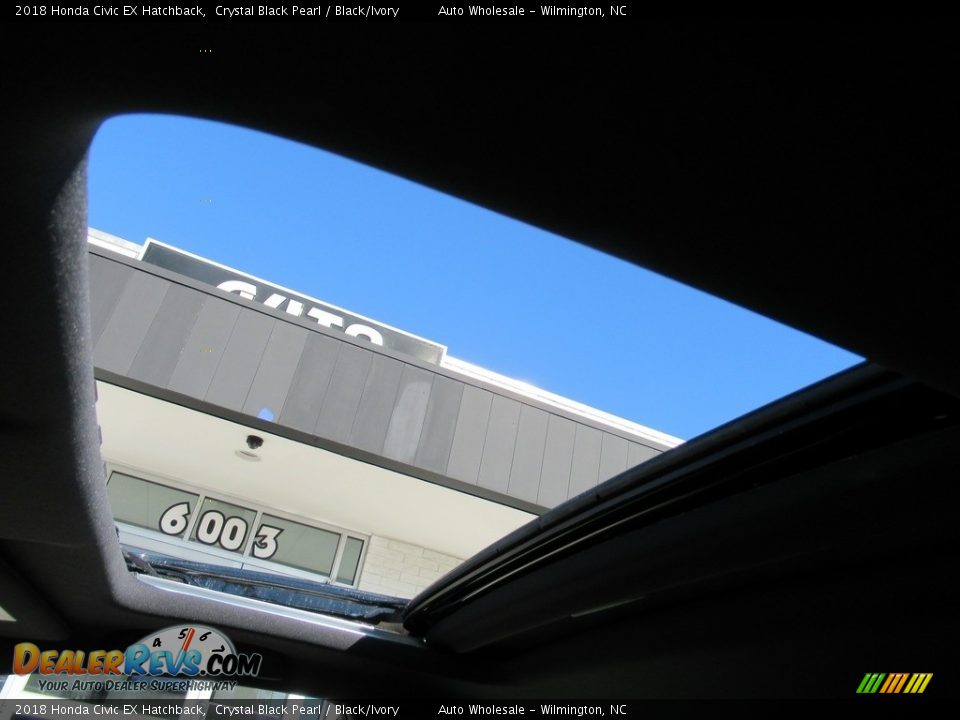 2018 Honda Civic EX Hatchback Crystal Black Pearl / Black/Ivory Photo #15