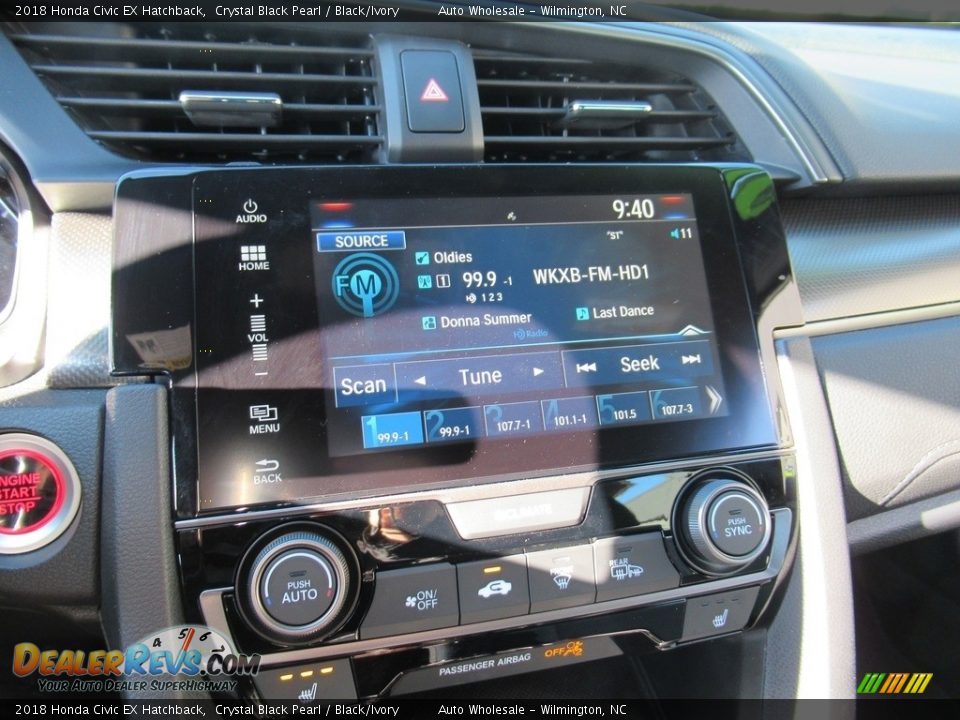 2018 Honda Civic EX Hatchback Crystal Black Pearl / Black/Ivory Photo #18