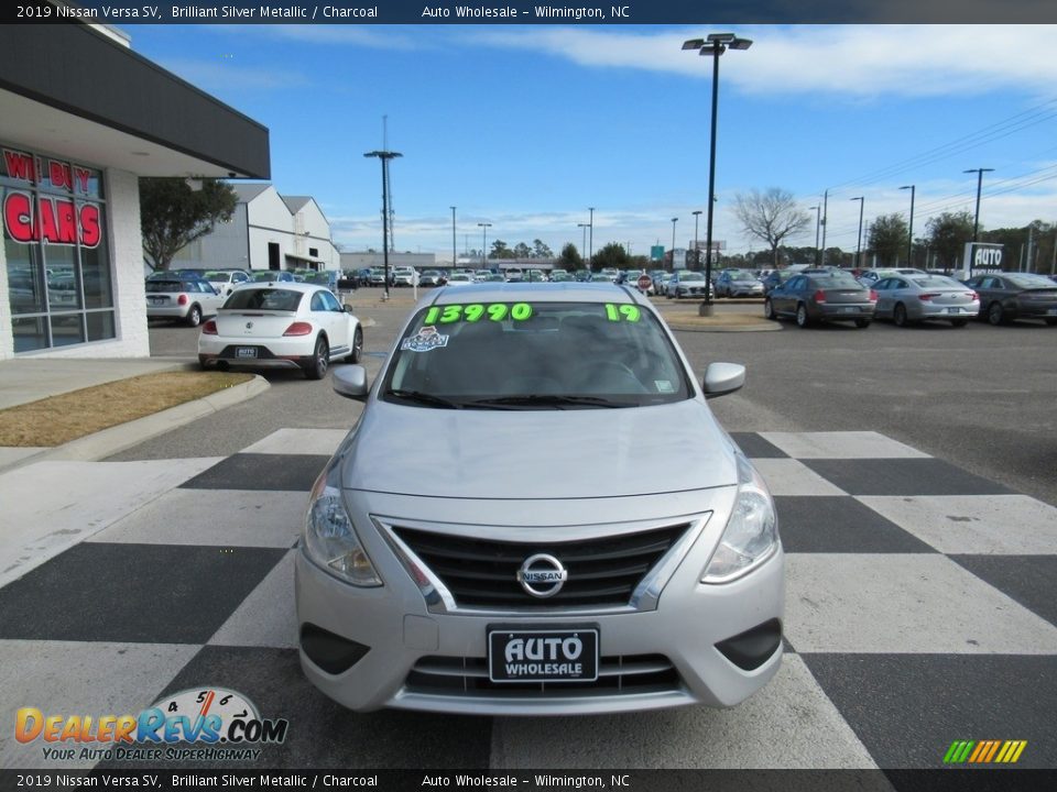 2019 Nissan Versa SV Brilliant Silver Metallic / Charcoal Photo #2