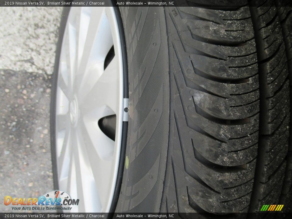 2019 Nissan Versa SV Brilliant Silver Metallic / Charcoal Photo #10