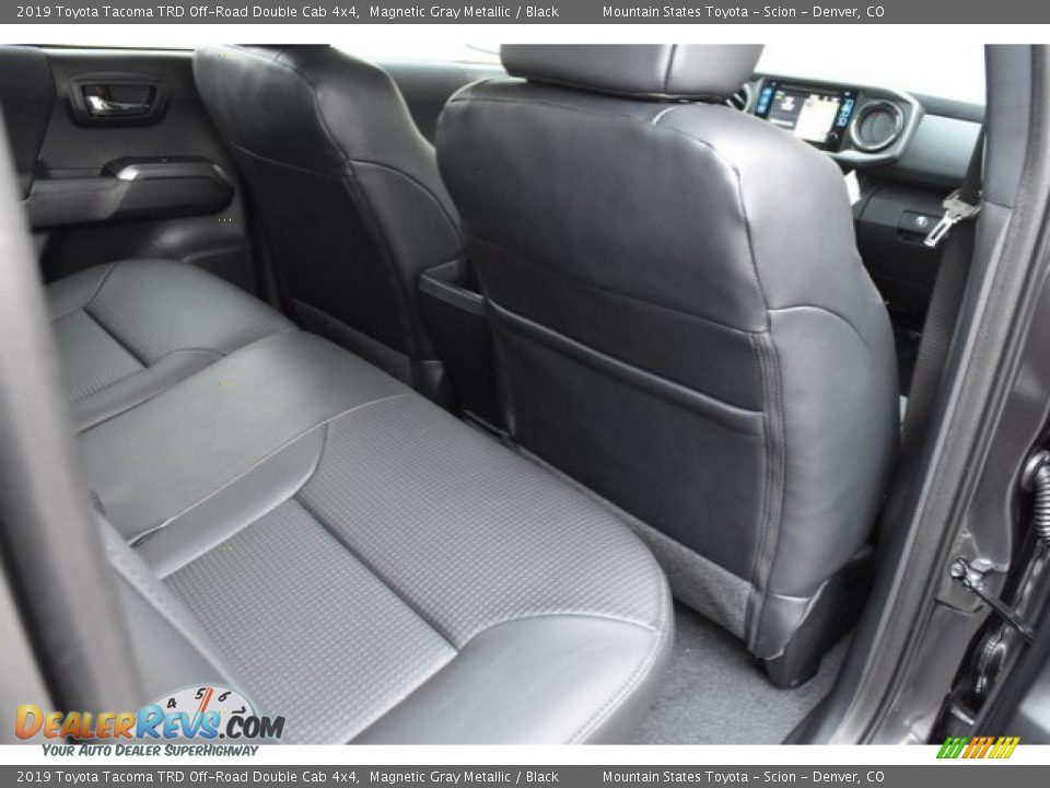 2019 Toyota Tacoma TRD Off-Road Double Cab 4x4 Magnetic Gray Metallic / Black Photo #17