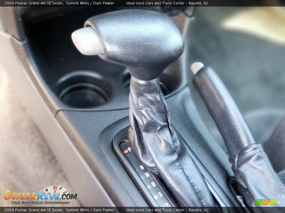 2004 Pontiac Grand Am SE Sedan Summit White / Dark Pewter Photo #22