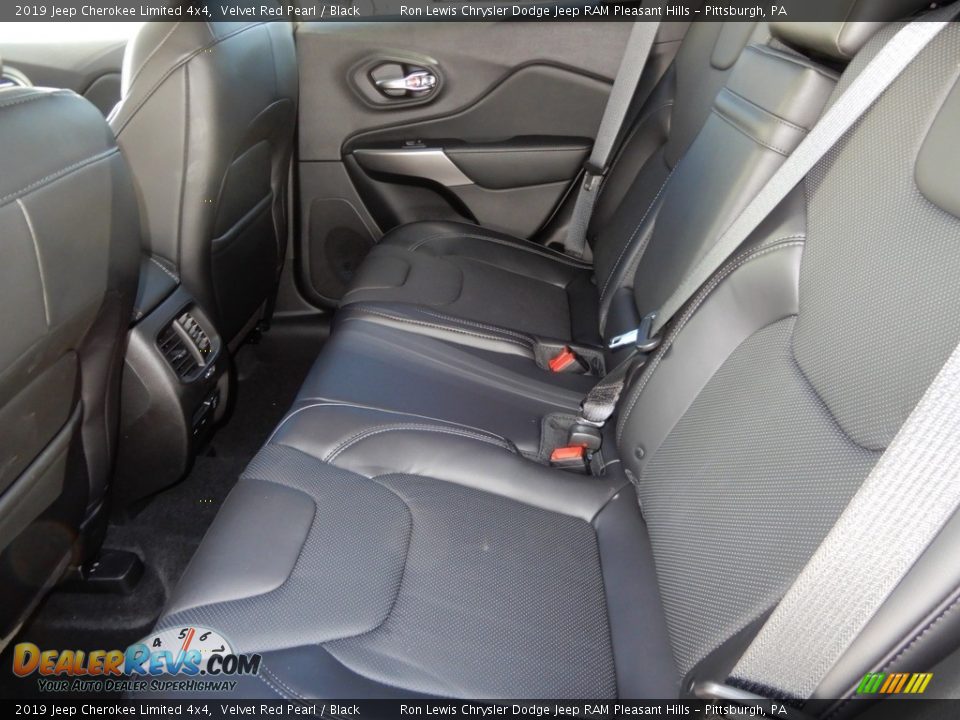 2019 Jeep Cherokee Limited 4x4 Velvet Red Pearl / Black Photo #12
