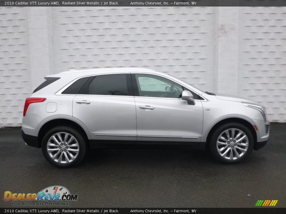 2019 Cadillac XT5 Luxury AWD Radiant Silver Metallic / Jet Black Photo #3