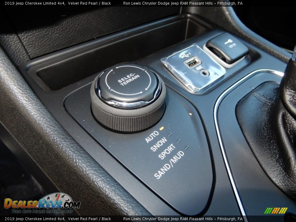 2019 Jeep Cherokee Limited 4x4 Velvet Red Pearl / Black Photo #18