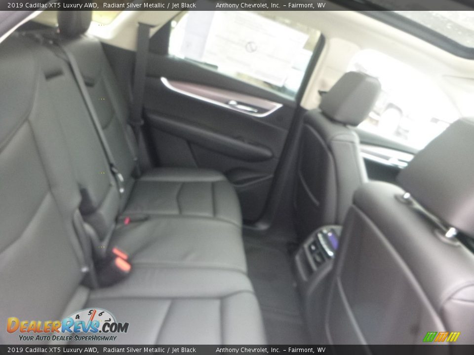 2019 Cadillac XT5 Luxury AWD Radiant Silver Metallic / Jet Black Photo #8