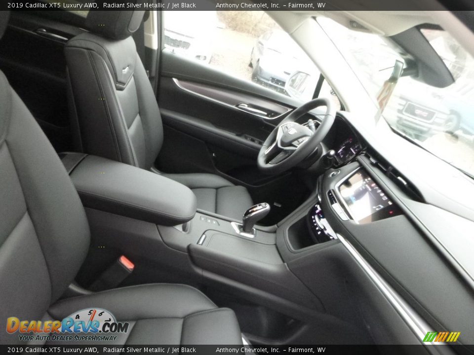 2019 Cadillac XT5 Luxury AWD Radiant Silver Metallic / Jet Black Photo #9