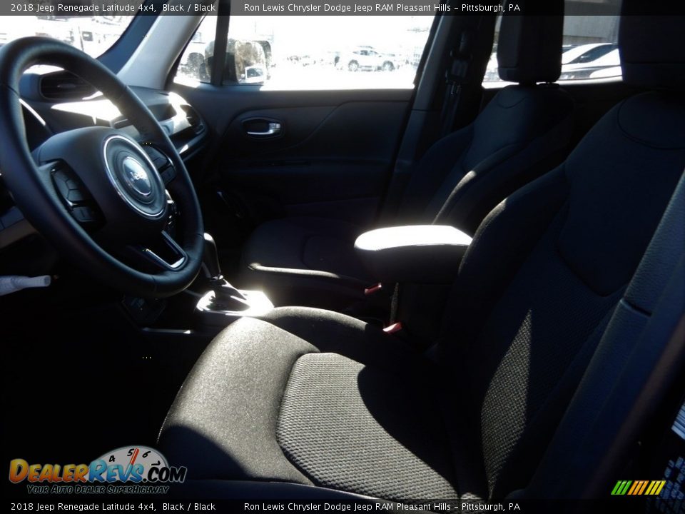 2018 Jeep Renegade Latitude 4x4 Black / Black Photo #11