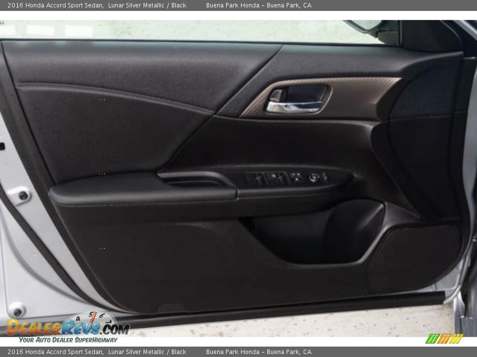 2016 Honda Accord Sport Sedan Lunar Silver Metallic / Black Photo #25