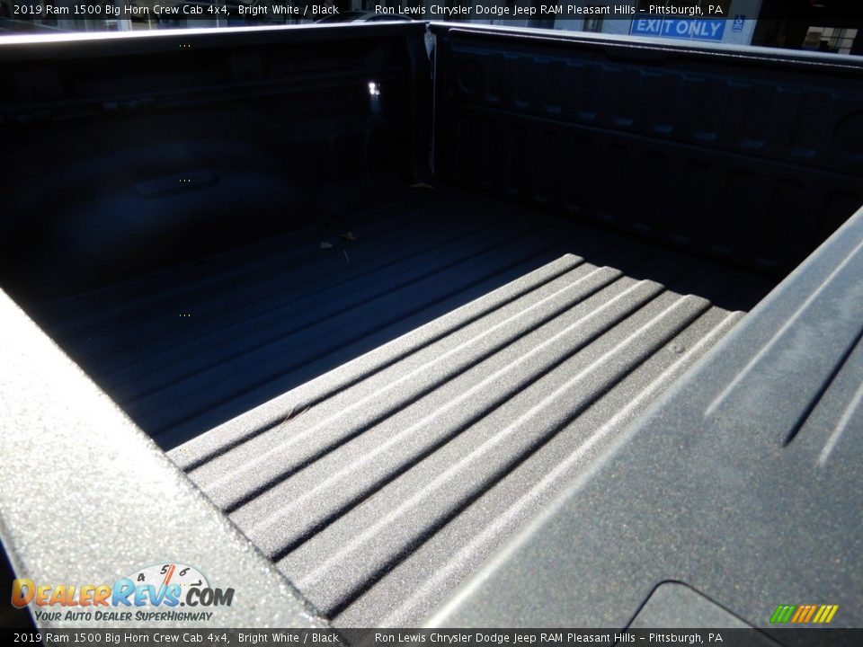 2019 Ram 1500 Big Horn Crew Cab 4x4 Bright White / Black Photo #12
