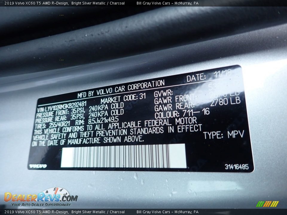 2019 Volvo XC60 T5 AWD R-Design Bright Silver Metallic / Charcoal Photo #11