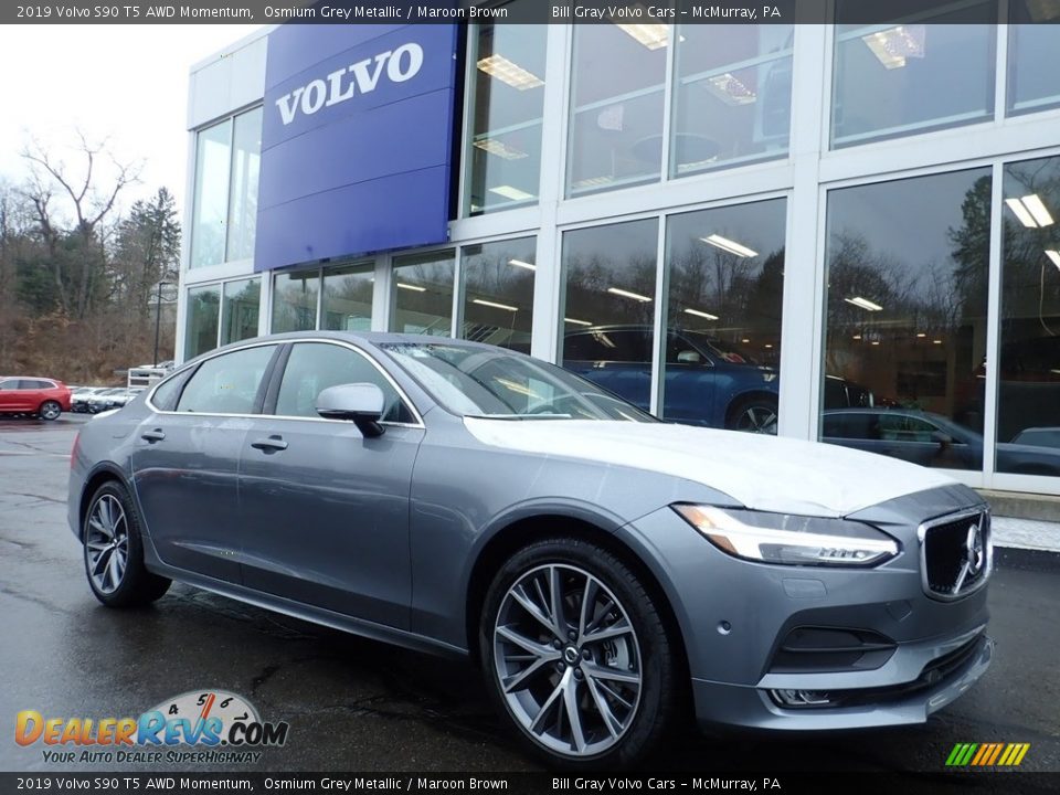 Front 3/4 View of 2019 Volvo S90 T5 AWD Momentum Photo #1