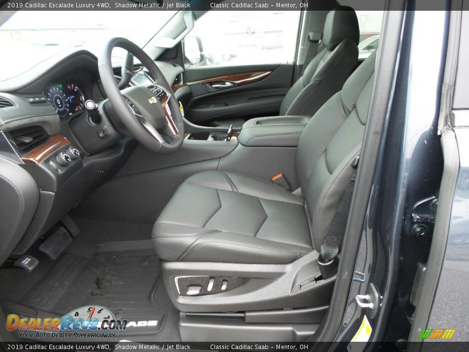 Front Seat of 2019 Cadillac Escalade Luxury 4WD Photo #3