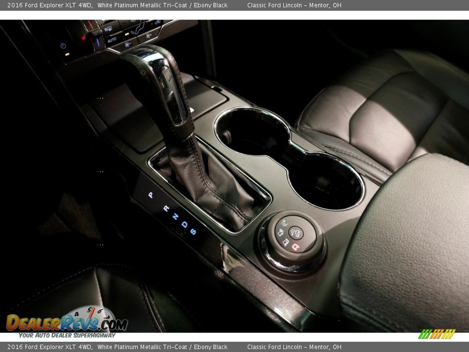 2016 Ford Explorer XLT 4WD White Platinum Metallic Tri-Coat / Ebony Black Photo #16