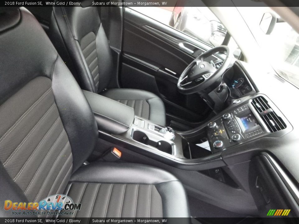 2018 Ford Fusion SE White Gold / Ebony Photo #10