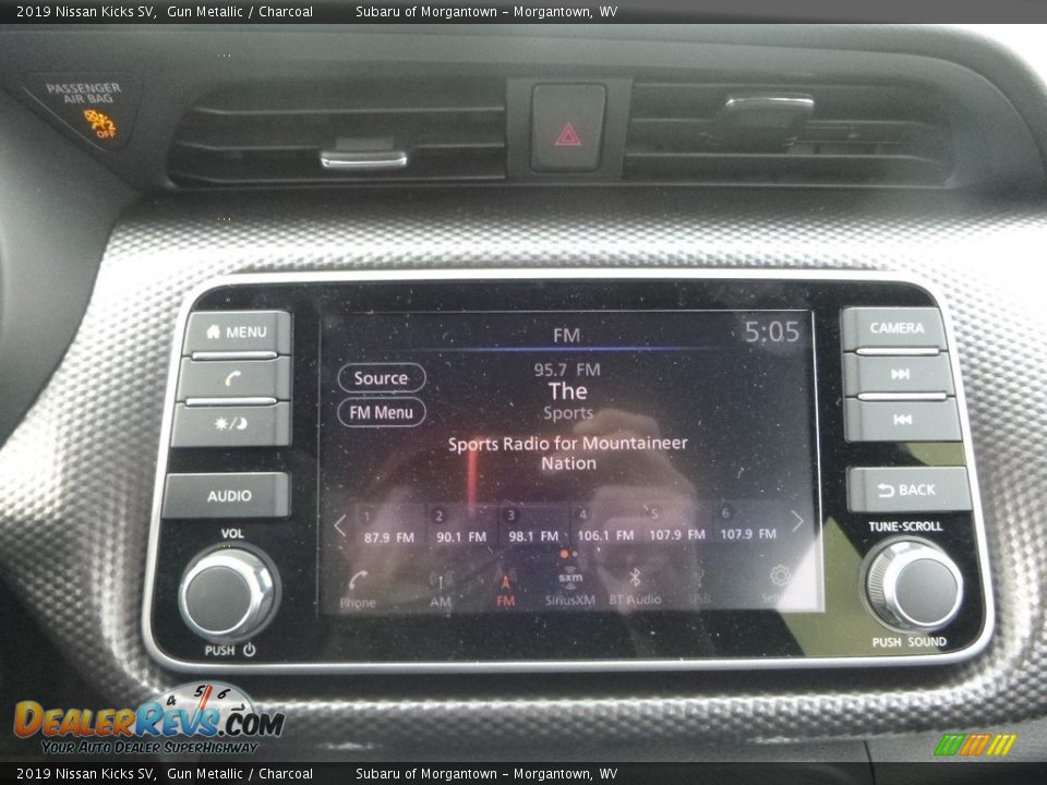 Controls of 2019 Nissan Kicks SV Photo #16