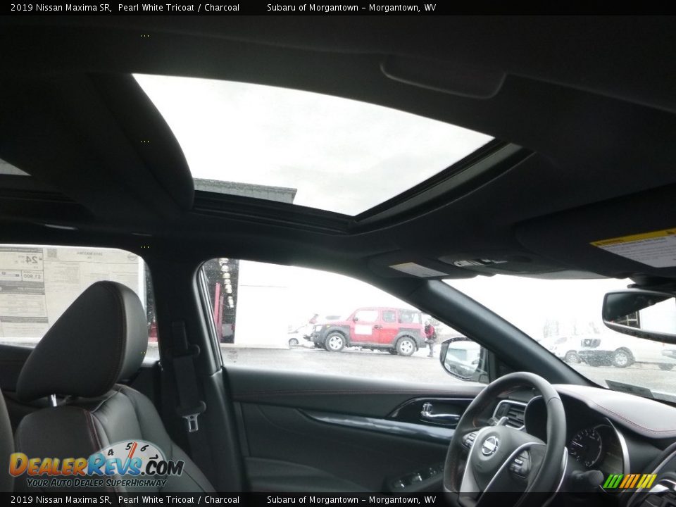 2019 Nissan Maxima SR Pearl White Tricoat / Charcoal Photo #12