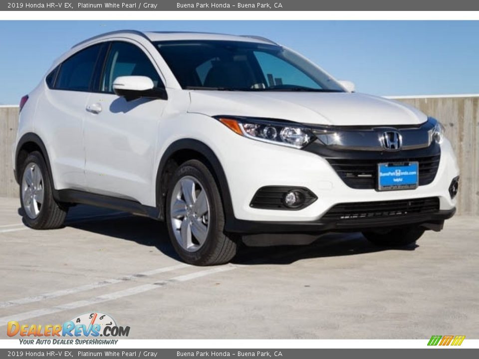 Front 3/4 View of 2019 Honda HR-V EX Photo #1