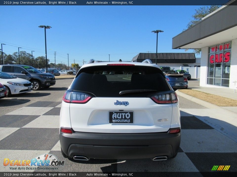 2019 Jeep Cherokee Latitude Bright White / Black Photo #4