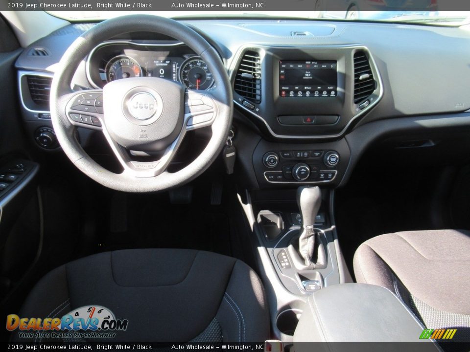 2019 Jeep Cherokee Latitude Bright White / Black Photo #14