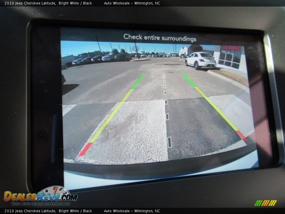 2019 Jeep Cherokee Latitude Bright White / Black Photo #17