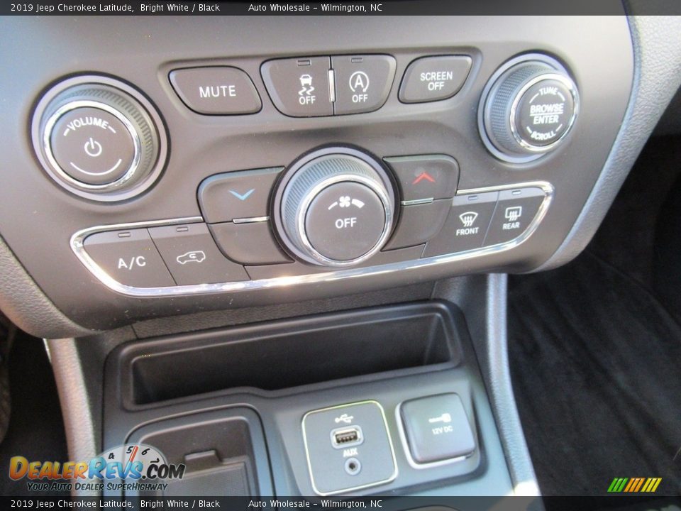 2019 Jeep Cherokee Latitude Bright White / Black Photo #18