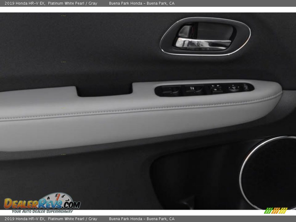 2019 Honda HR-V EX Platinum White Pearl / Gray Photo #33