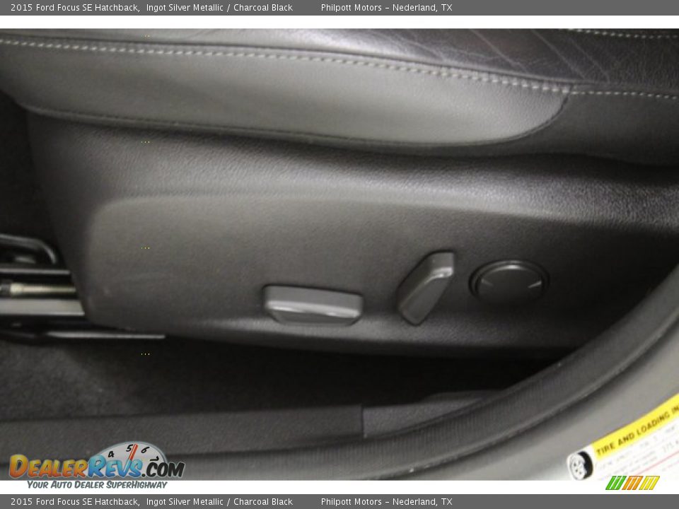 2015 Ford Focus SE Hatchback Ingot Silver Metallic / Charcoal Black Photo #13