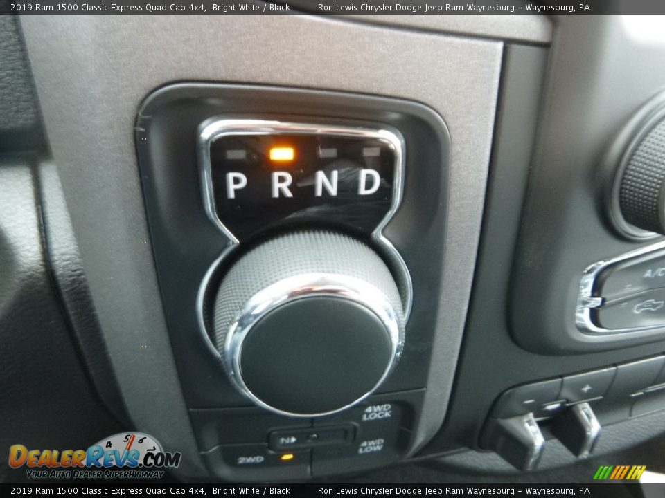 2019 Ram 1500 Classic Express Quad Cab 4x4 Bright White / Black Photo #20