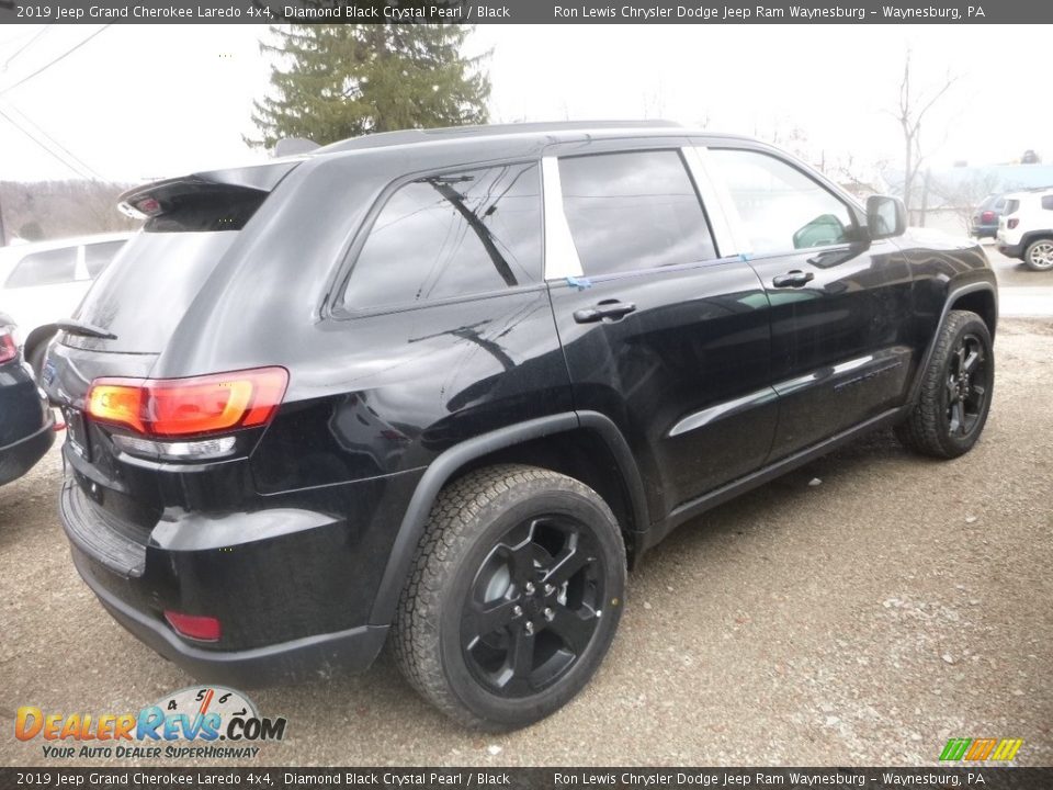 2019 Jeep Grand Cherokee Laredo 4x4 Diamond Black Crystal Pearl / Black Photo #5