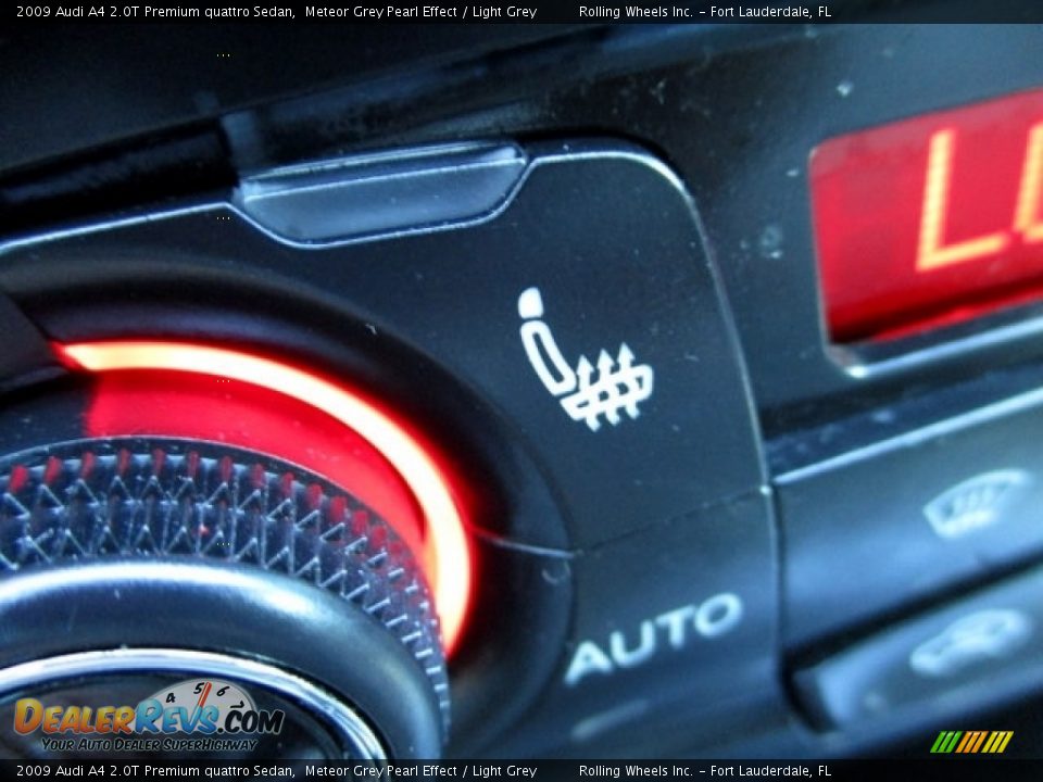 2009 Audi A4 2.0T Premium quattro Sedan Meteor Grey Pearl Effect / Light Grey Photo #7