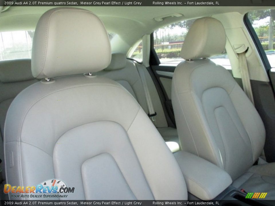 2009 Audi A4 2.0T Premium quattro Sedan Meteor Grey Pearl Effect / Light Grey Photo #15